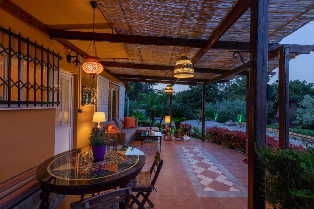 Villa Rene Koskinou  Luaran gambar